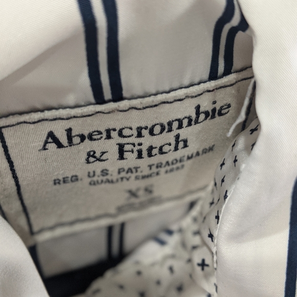 Abercrombie button up - Picture 2 of 5